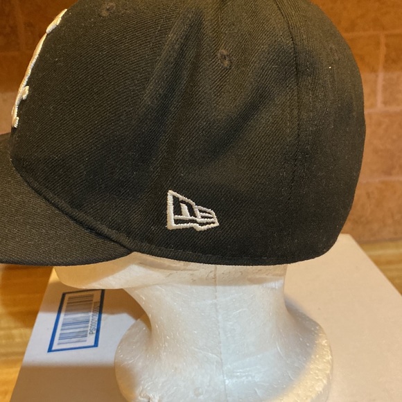 New Era Sox size 7 cap good condition - Picture 2 of 7
